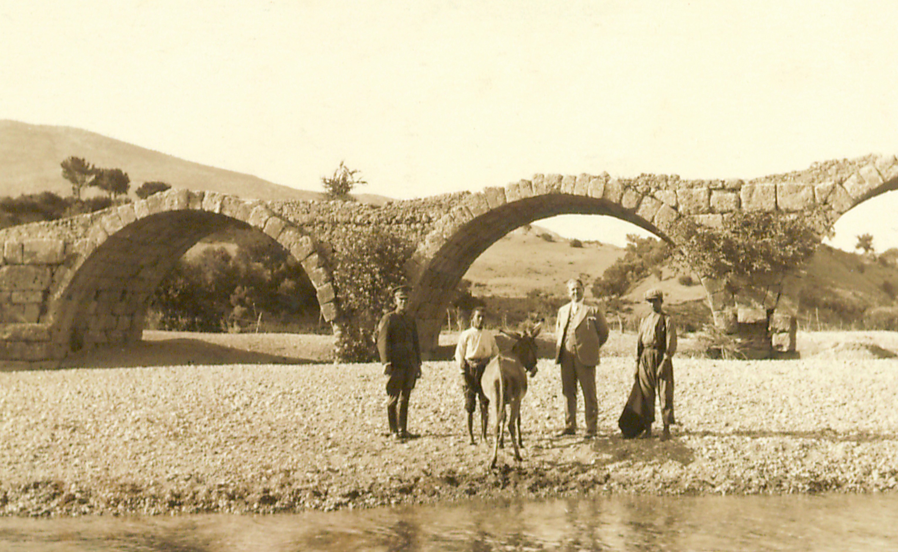 An archway inspection